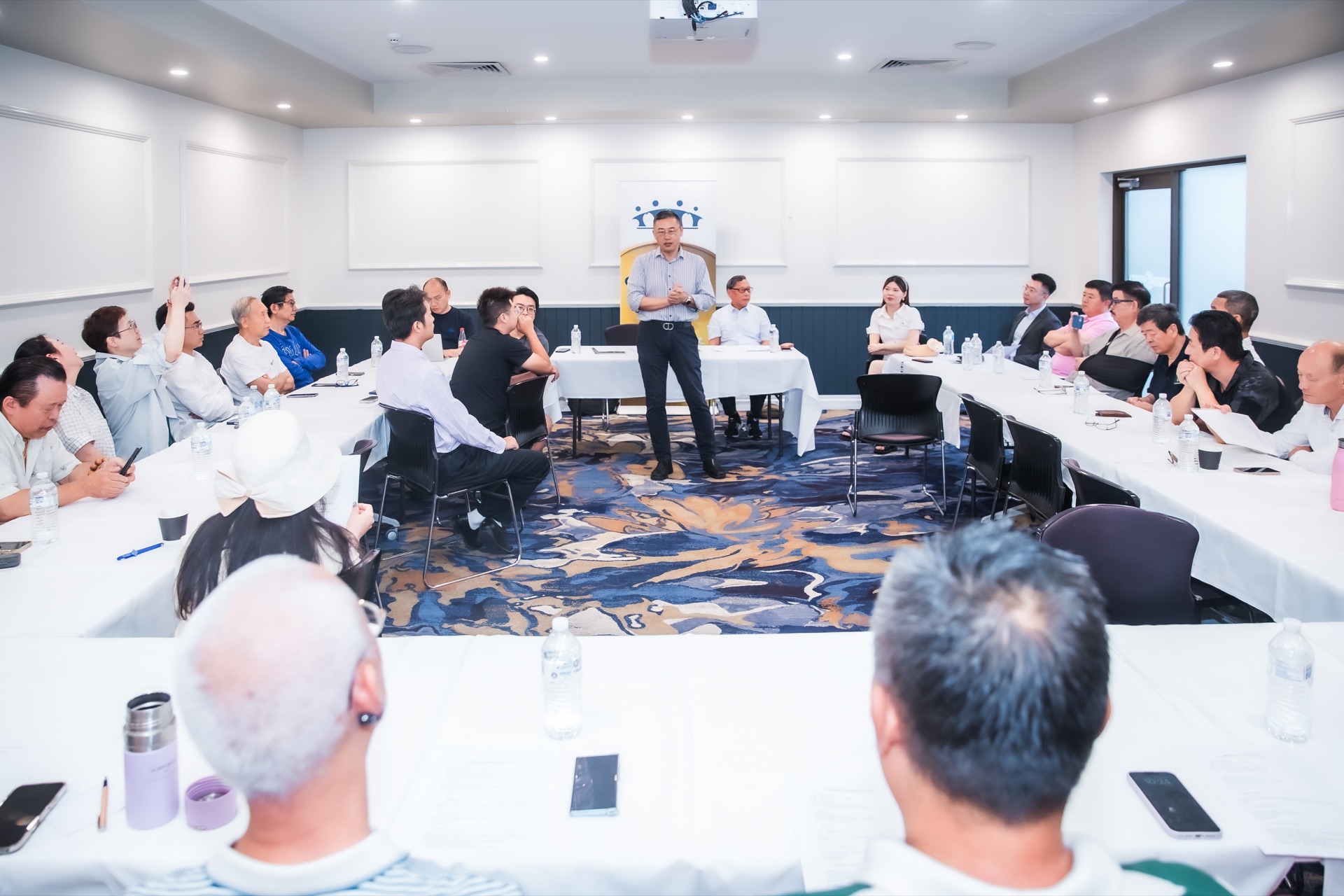 Founding Members' First Meeting of the Queensland Chinese Affairs Committee Successfully Held